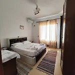 Bujari Apartamento Berat