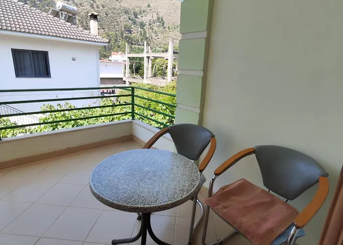 Bujari Appartamento Berat